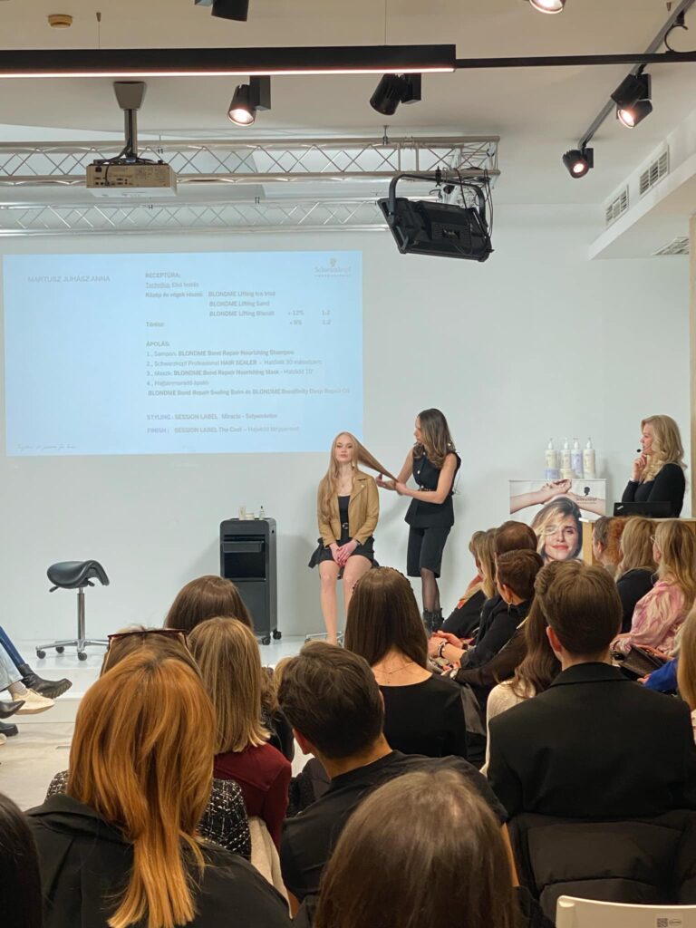 39d3b696-9d5d-4693-b28b-5ec1541cf2db