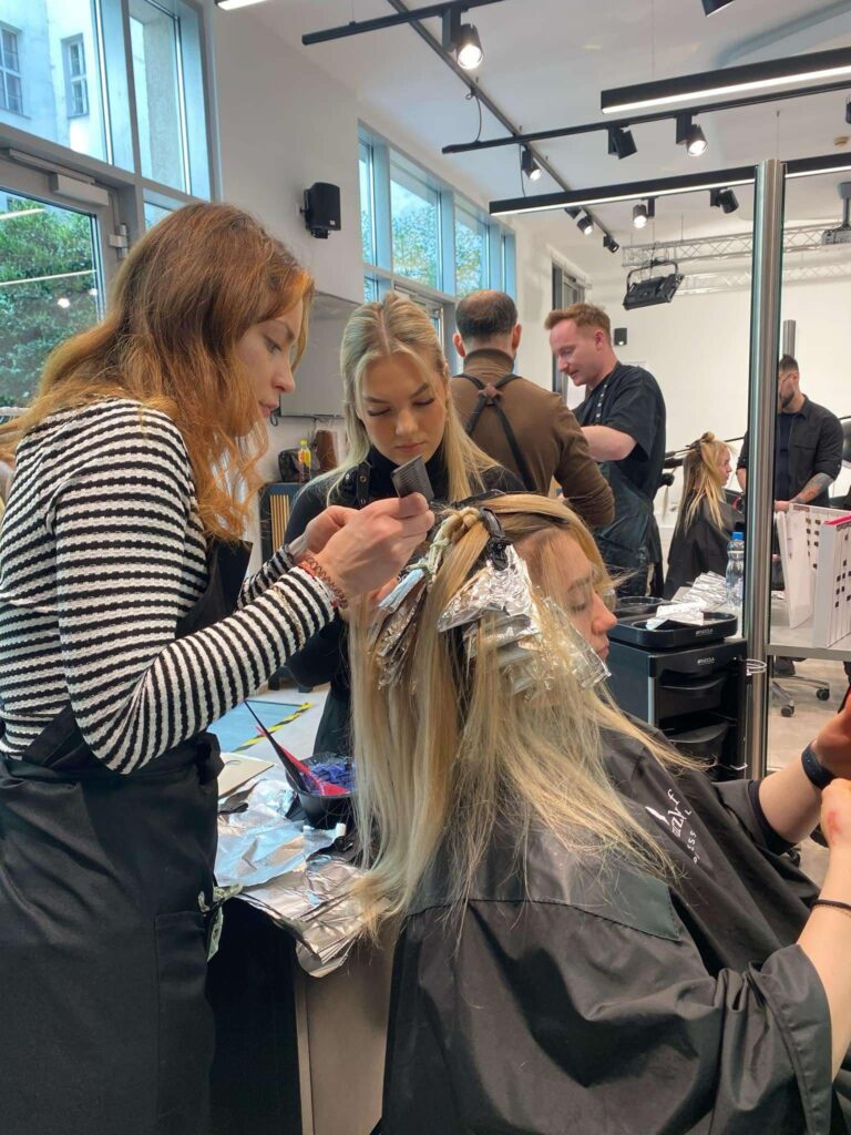 6b6109e7-e7d8-4213-9c34-2498103dd1e4