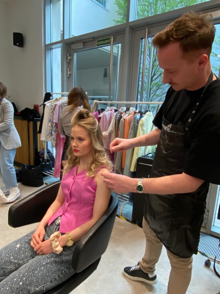 8c9789de-5310-486a-ac85-b687c603dceb